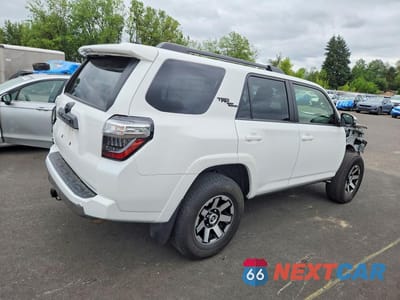 Trzecie zdjęcie samochodu z tyłu: 2023 TOYOTA 4RUNNER TRD OFF-ROAD PREMIUM VIN:JTERU5JR3P6177070 - miniatura