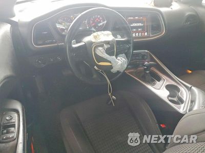 Zdjęcie 8 z 12 samochodu: 2017 DODGE CHALLENGER SXT VIN:2C3CDZAG5HH516979 - miniatura