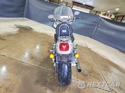 Czwarte zdjęcie samochodu z boku: 2006 HARLEY-DAVIDSON VRSCA VIN:1HD1HAZ1X6K806695 - miniatura