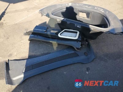 Zdjęcie 12 z 13 samochodu: 2022 TESLA MODEL Y VIN:7SAYGDEF9NF492722 - miniatura