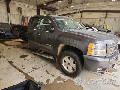 Czwarte zdjęcie samochodu z boku: 2011 CHEVROLET SILVERADO K1500 LT VIN:1GCRKSE35BZ240367 - miniatura