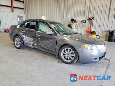 Czwarte zdjęcie samochodu z boku: 2012 LINCOLN MKZ VIN:3LNHL2JC3CR834004 - miniatura
