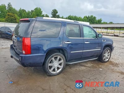 Trzecie zdjęcie samochodu z tyłu: 2008 CADILLAC ESCALADE LUXURY VIN:1GYFK63818R152380 - miniatura