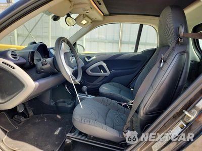 Zdjęcie 7 z 12 samochodu: 2014 SMART FORTWO VIN:WMEEJ9AAXEK764563 - miniatura