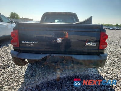 Zdjęcie 6 z 12 samochodu: 2008 DODGE DAKOTA SXT VIN:1D7HW38K28S613221 - miniatura