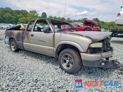 Czwarte zdjęcie samochodu z boku: 2002 CHEVROLET S TRUCK S10 VIN:1GCCS19W828242866 - miniatura