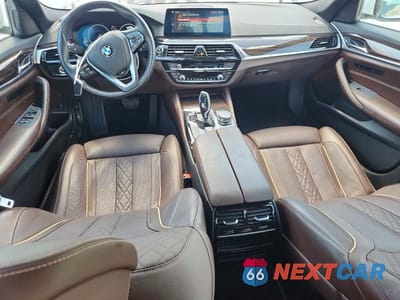 Zdjęcie 8 z 12 samochodu: 2019 BMW 540 I VIN:WBAJE5C5XKWE66142 - miniatura