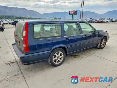 Trzecie zdjęcie samochodu z tyłu: 1998 VOLVO V70 VIN:YV1LW5671W2498794 - miniatura