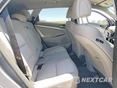 Zdjęcie 10 z 12 samochodu: 2018 HYUNDAI TUCSON SE VIN:KM8J23A45JU734365 - miniatura