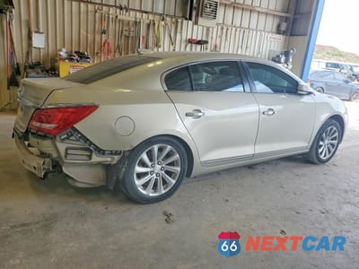 Trzecie zdjęcie samochodu z tyłu: 2016 BUICK LACROSSE VIN:1G4GB5G36GF205301 - miniatura
