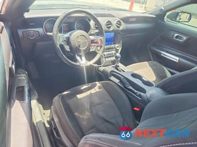 Zdjęcie 8 z 13 samochodu: 2021 FORD MUSTANG VIN:1FA6P8TH5M5127850 - miniatura