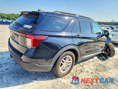 Trzecie zdjęcie samochodu z tyłu: 2025 FORD EXPLORER ACTIVE VIN:1FMUK8DH1SGA89108 - miniatura