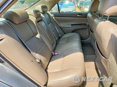 Zdjęcie 10 z 12 samochodu: 2005 TOYOTA CAMRY LE VIN:4T1BE32K65U950210 - miniatura