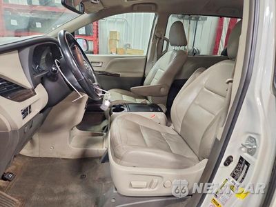 Zdjęcie 7 z 13 samochodu: 2015 TOYOTA SIENNA XLE 7-PASSENGER VIN:5TDDK3DC4FS128409 - miniatura