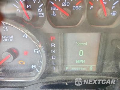 Zdjęcie 9 z 12 samochodu: 2017 CHEVROLET SILVERADO K2500 HEAVY DUTY VIN:1GC2KUEG2HZ400746 - miniatura