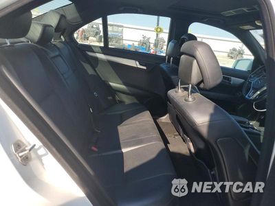 Zdjęcie 10 z 12 samochodu: 2014 MERCEDES-BENZ C 250 VIN:WDDGF4HB9EG244597 - miniatura