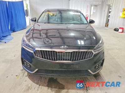Piąte zdjęcie samochodu w środku: 2018 KIA CADENZA LIMITED VIN:KNALC4J14J5098051 - miniatura