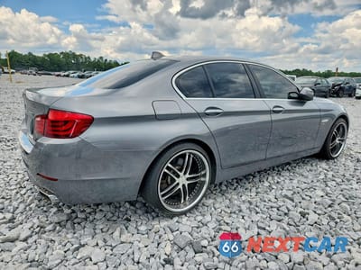 Trzecie zdjęcie samochodu z tyłu: 2012 BMW 550 XI VIN:WBAFU9C58CC787922 - miniatura