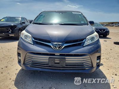 Piąte zdjęcie samochodu w środku: 2020 TOYOTA SIENNA XLE 8-PASSENGER VIN:5TDYZ3DC3LS028388 - miniatura
