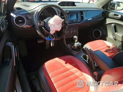 Zdjęcie 8 z 12 samochodu: 2012 VOLKSWAGEN BEETLE TURBO VIN:3VWVA7AT9CM659424 - miniatura