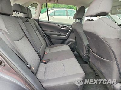 Zdjęcie 11 z 14 samochodu: 2021 TOYOTA RAV4 XLE VIN:2T3P1RFV6MW183439 - miniatura