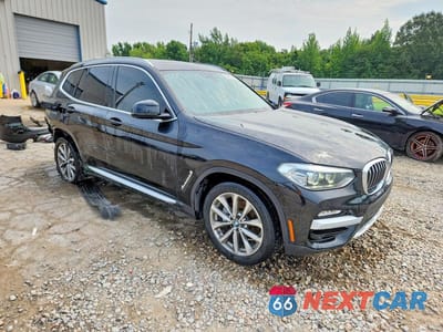 Czwarte zdjęcie samochodu z boku: 2019 BMW X3 SDRIVE30I VIN:5UXTR7C58KLF37799 - miniatura