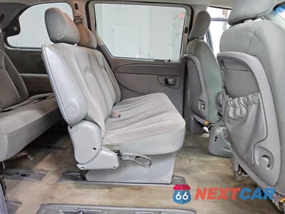 Zdjęcie 11 z 13 samochodu: 2006 CHRYSLER TOWN & COUNTRY VIN:1A4GP45R26B760527 - miniatura
