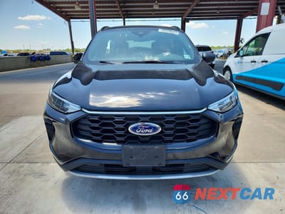 Piąte zdjęcie samochodu w środku: 2025 FORD ESCAPE ST LINE VIN:1FMCU9MN5SUA86246 - miniatura