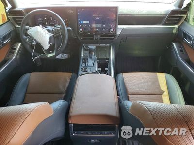 Zdjęcie 8 z 13 samochodu: 2024 LEXUS GX 550 PREMIUM+ VIN:JTJTBCDX9R5014606 - miniatura