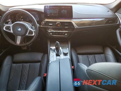 Zdjęcie 8 z 12 samochodu: 2022 BMW 530E VIN:WBA13AG09NCJ28747 - miniatura