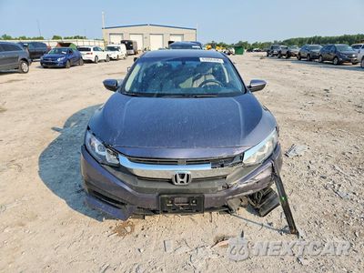 Piąte zdjęcie samochodu w środku: 2018 HONDA CIVIC LX VIN:19XFC2F51JE027653 - miniatura