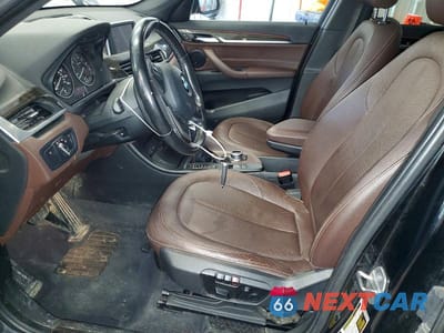 Zdjęcie 7 z 12 samochodu: 2017 BMW X1 XDRIVE28I VIN:WBXHT3Z35H4A52386 - miniatura