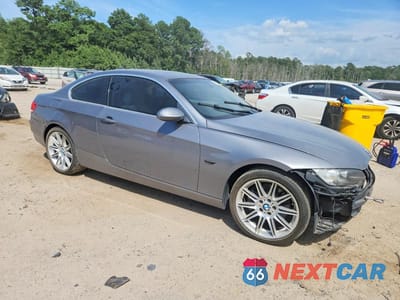 Czwarte zdjęcie samochodu z boku: 2008 BMW 335 XI VIN:WBAWC73548E066824 - miniatura