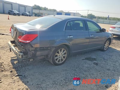 Trzecie zdjęcie samochodu z tyłu: 2010 TOYOTA AVALON LIMITED VIN:4T1BK3DB4AU370857 - miniatura