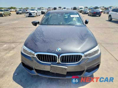 Piąte zdjęcie samochodu w środku: 2018 BMW 540 XI VIN:WBAJE7C53JWC56220 - miniatura