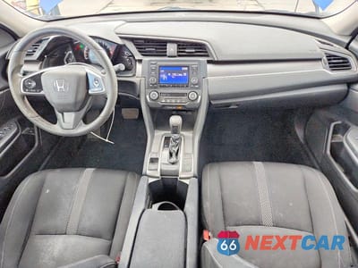 Zdjęcie 8 z 13 samochodu: 2018 HONDA CIVIC LX VIN:19XFC2F52JE006780 - miniatura