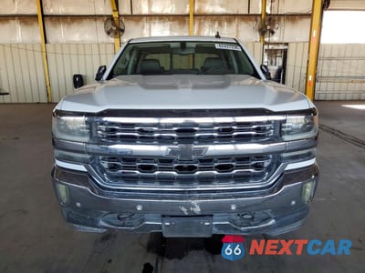 Piąte zdjęcie samochodu w środku: 2017 CHEVROLET SILVERADO K1500 LTZ VIN:3GCUKSEJ6HG118120 - miniatura