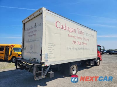 Trzecie zdjęcie samochodu z tyłu: 2013 ISUZU NQR BOX TRUCK VIN:JALE5W162D7900570 - miniatura