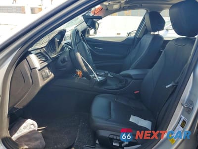 Zdjęcie 7 z 12 samochodu: 2018 BMW 320 I VIN:WBA8A9C57JAH12335 - miniatura