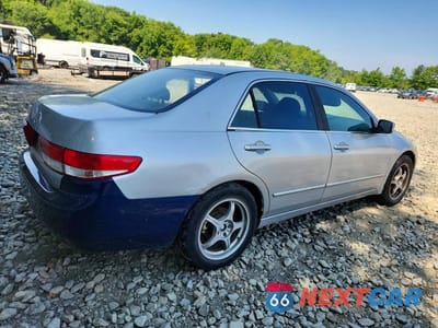 Trzecie zdjęcie samochodu z tyłu: 2003 HONDA ACCORD VIN:1HGCM56653A054758 - miniatura