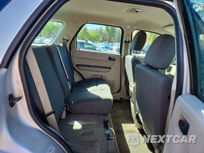 Zdjęcie 11 z 14 samochodu: 2010 FORD ESCAPE XLS VIN:1FMCU0C76AKD43214 - miniatura