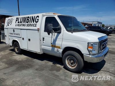 Czwarte zdjęcie samochodu z boku: 2013 FORD ECONOLINE E350 SUPER DUTY CUTAWAY VAN VIN:1FDWE3FL5DDA02562 - miniatura