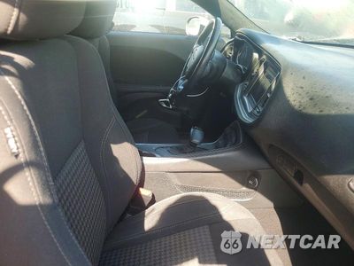 Zdjęcie 10 z 13 samochodu: 2019 DODGE CHALLENGER SXT VIN:2C3CDZGG1KH642884 - miniatura