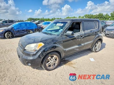 2011 KIA SOUL + KNDJT2A21B7351078 - główne zdjęcie licytacji z USA - miniatura