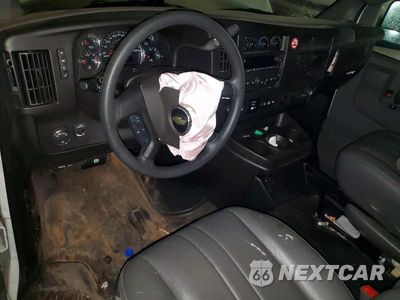 Zdjęcie 8 z 12 samochodu: 2024 CHEVROLET EXPRESS G2500 VIN:1GCWGAF75R1164903 - miniatura