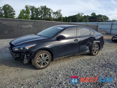 2023 KIA FORTE LXS 3KPF24AD3PE638659 - główne zdjęcie licytacji z USA - miniatura