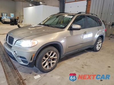 2012 BMW X5 XDRIVE35I 5UXZV4C52CL743848 - główne zdjęcie licytacji z USA - miniatura