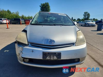 Piąte zdjęcie samochodu w środku: 2004 TOYOTA PRIUS BASE VIN:JTDKB20UX40116071 - miniatura