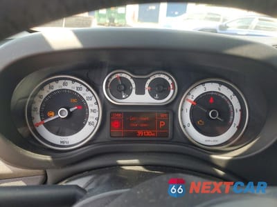 Zdjęcie 9 z 12 samochodu: 2014 FIAT 500L TREKKING VIN:ZFBCFADH1EZ020264 - miniatura