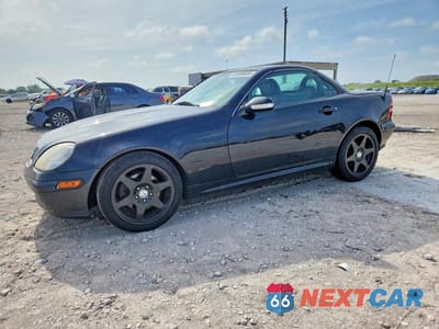 2001 MERCEDES-BENZ SLK 320 WDBKK65F21F172126 - główne zdjęcie licytacji z USA - miniatura